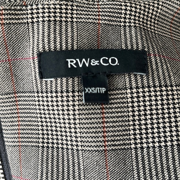 RW& Co checkered sleeveless sheath dress. - Picture 4 of 6
